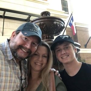 Meet your Posher, Christopher